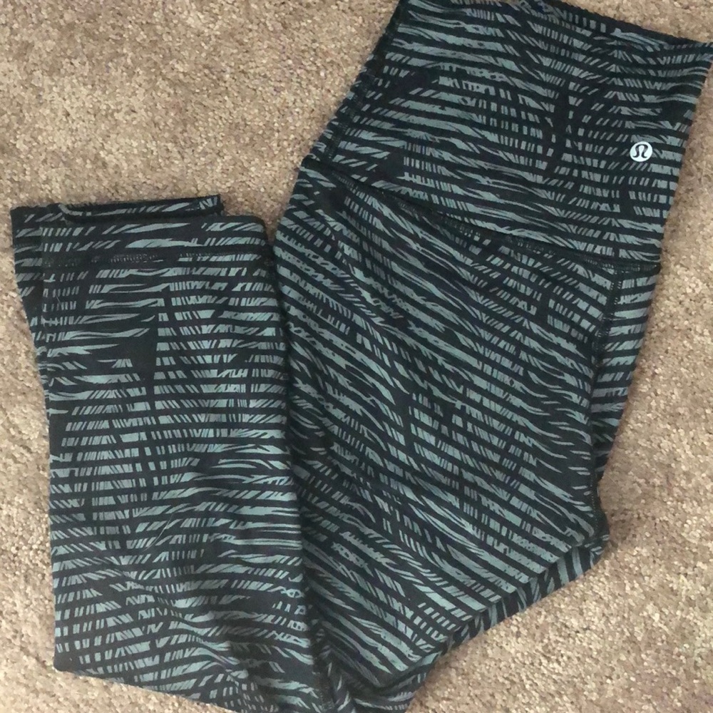 Lululemon capri leggings